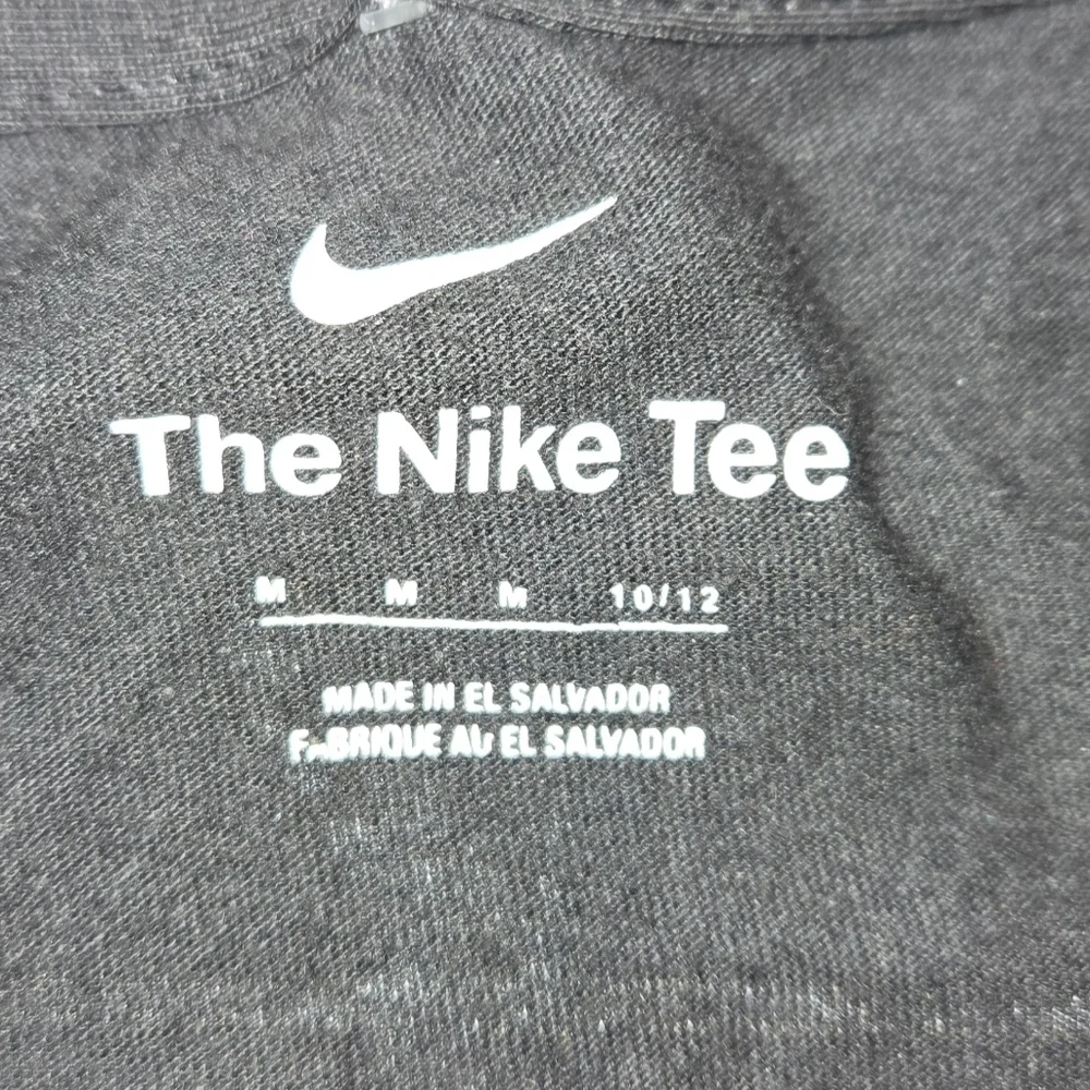 NWT NIKE LAS VEGAS ACES WNBA BASKETBALL Tee Child/ Youth Size 10-12